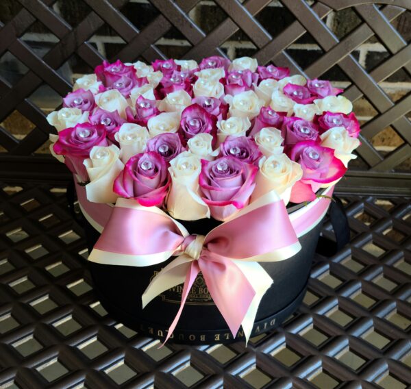 Oval Rose Flower Box Divin Le Bouquet
